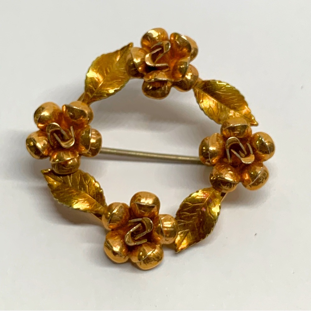 Signed Vintage Krementz Gold overlay 4 rose wreath Brooch